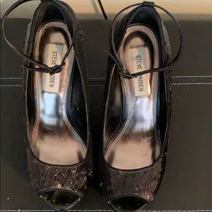 Steve Madden Xtra Peeptoe Wedge Platform